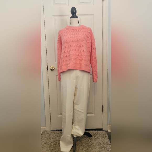 Old Navy coral sweater. Size Medium. Warm and soft. - Picture 5 of 5